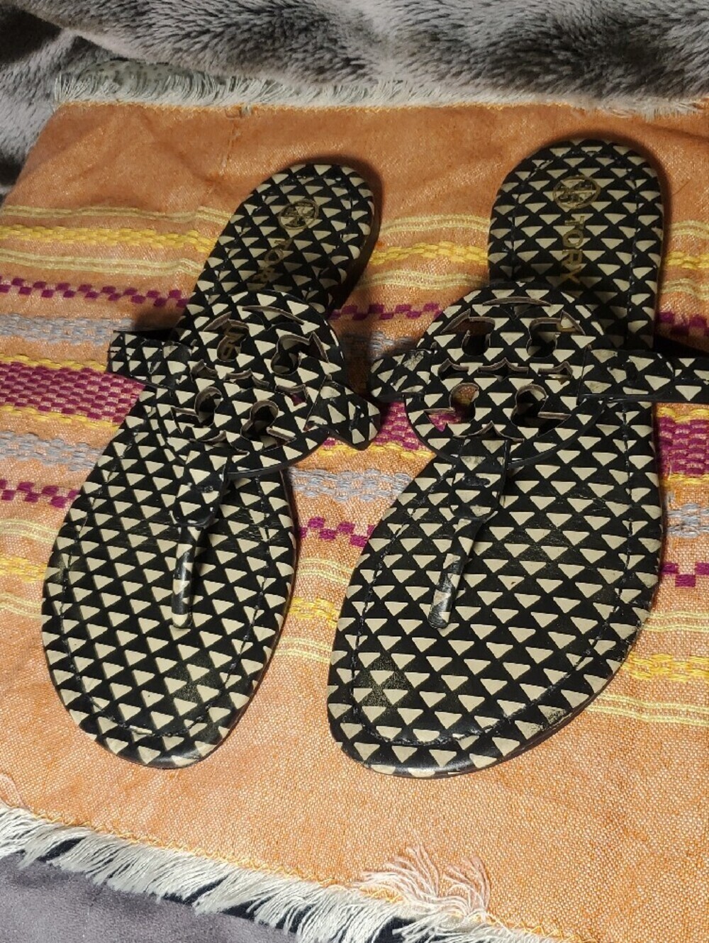 Tory Burch Miller Black&Cream Geometric Thong Sandals Size 7.5